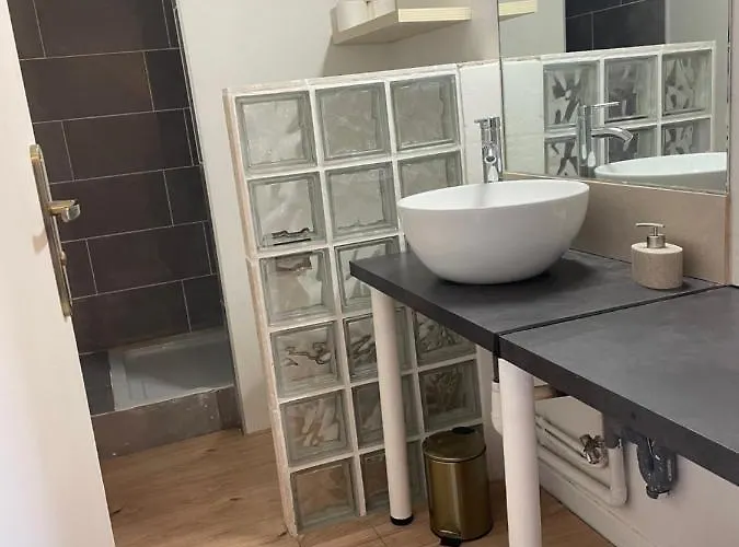 Le Cocon D'emie - Clim - Parking * نيم