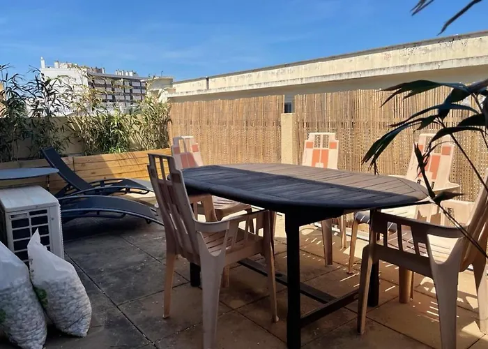 Le Cocon D'emie - Clim - Parking * نيم